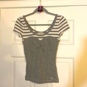 ABERCROMBIE & FITCH PERFECT STRETCH Tee